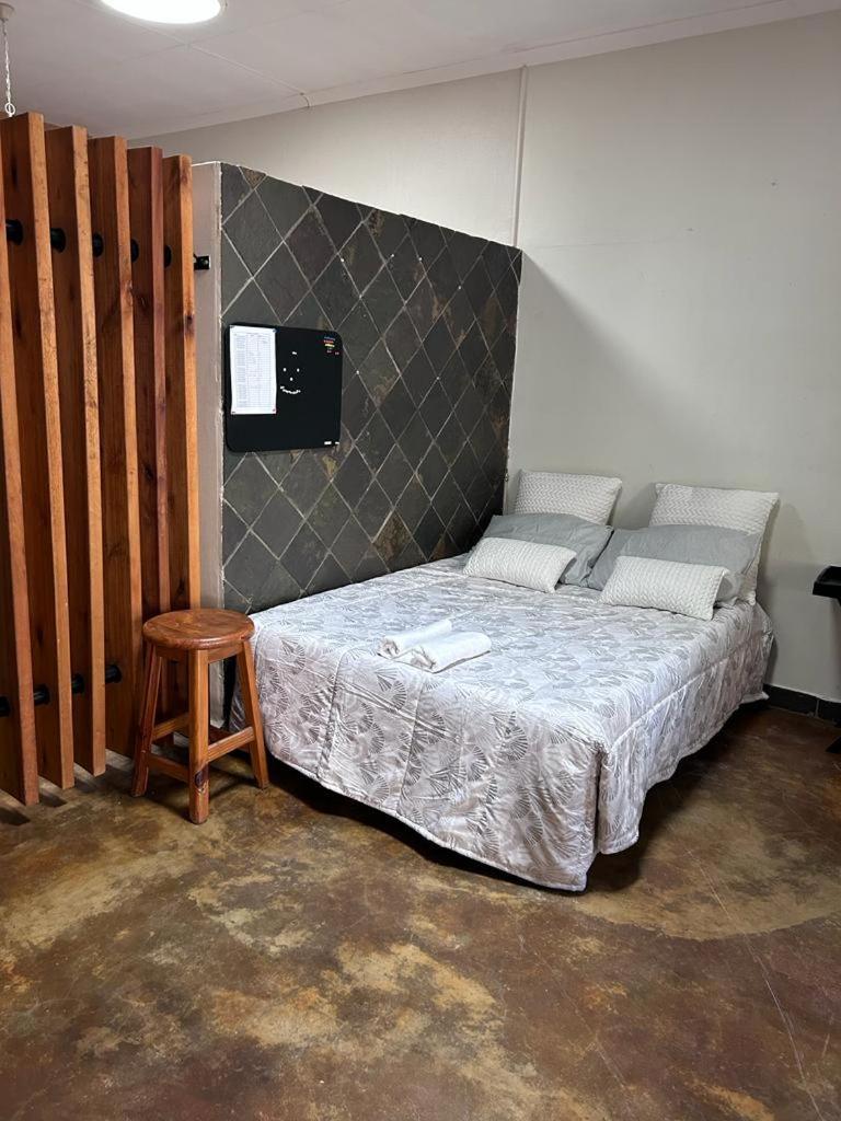 Blue Lantern Bed And Breakfast Kempton Park Bagian luar foto