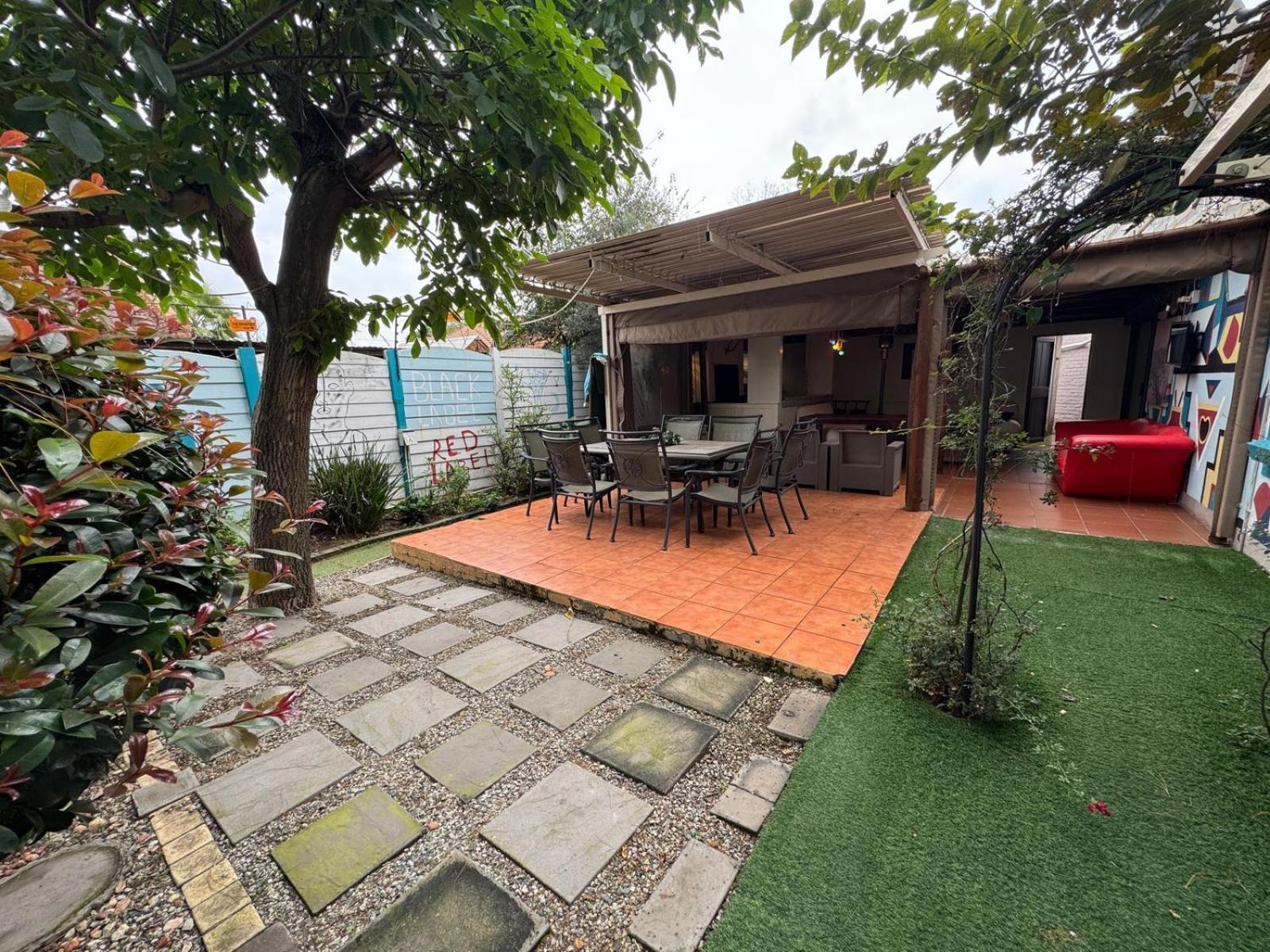 Blue Lantern Bed And Breakfast Kempton Park Bagian luar foto