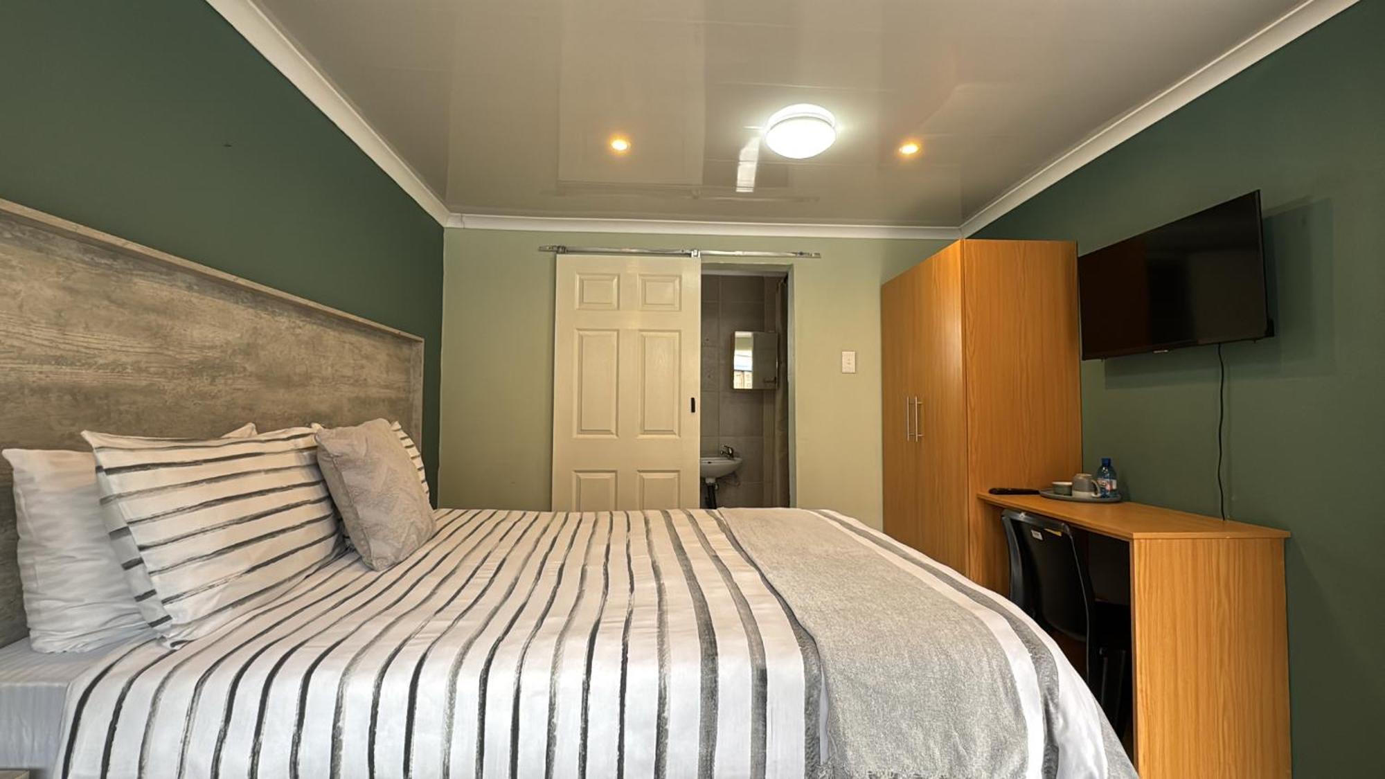 Blue Lantern Bed And Breakfast Kempton Park Bagian luar foto